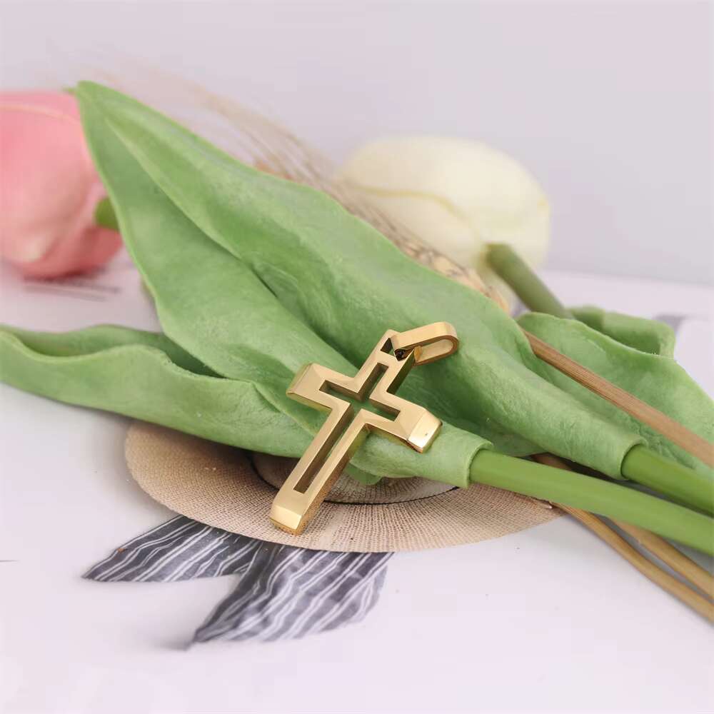 Cheap Price Personalized Stainless Steel Cross Pendant Men Women Gold Plated Pendant Jewelry