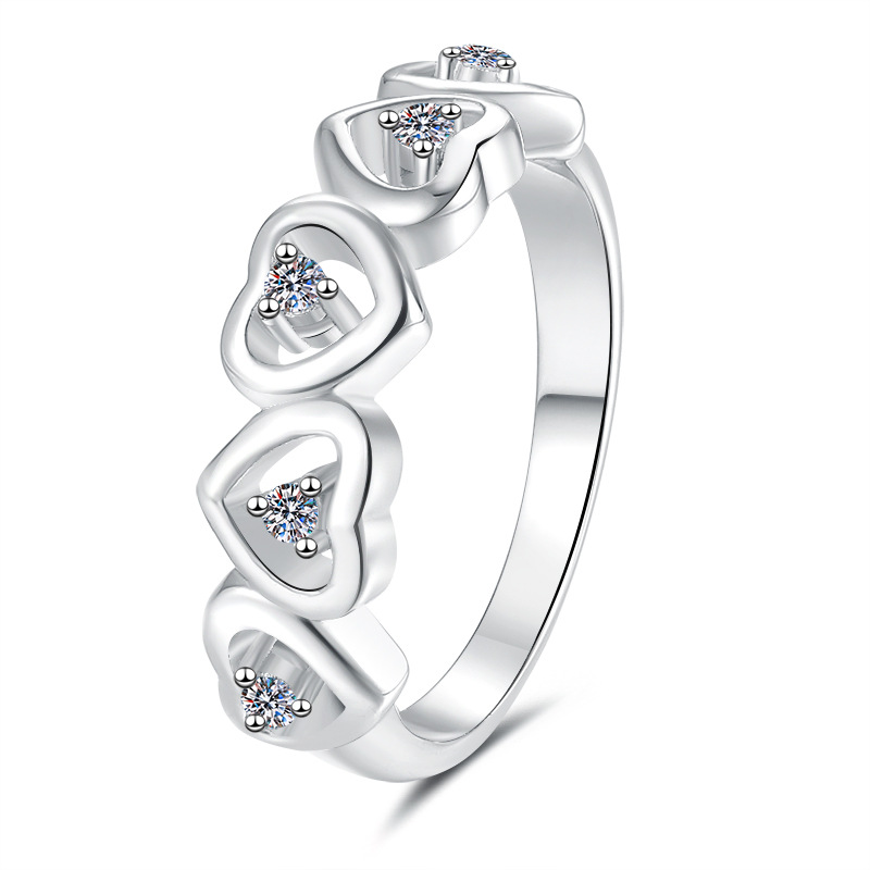 Elegant Heart-Shaped Moissanite Ring in S925 Sterling Silver, Lightweight Luxury for Women, Perfect for Engagements and Special Occasions, Cross-Borde