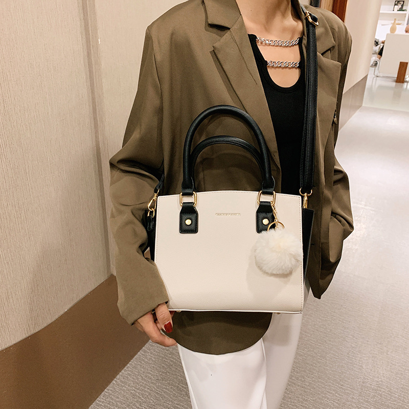 Luxury Brand Designer Bag Trendy Small Bags For Women 2025 New Fashionable Pom-Pom Shoulder Bag Autumn Winter Textured Crossbody Bag