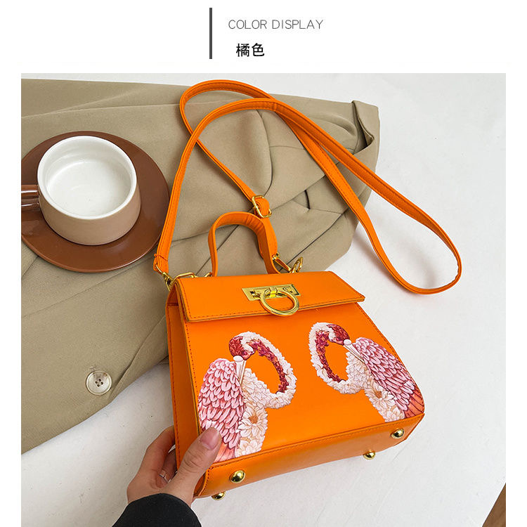 Hot Free Shipping Banquet Package Luxury Fashion Casual Shoulder Bag Saddle Bag Shoulder Handbag Fashionable Letter Daily Flap for Women Designer Shou