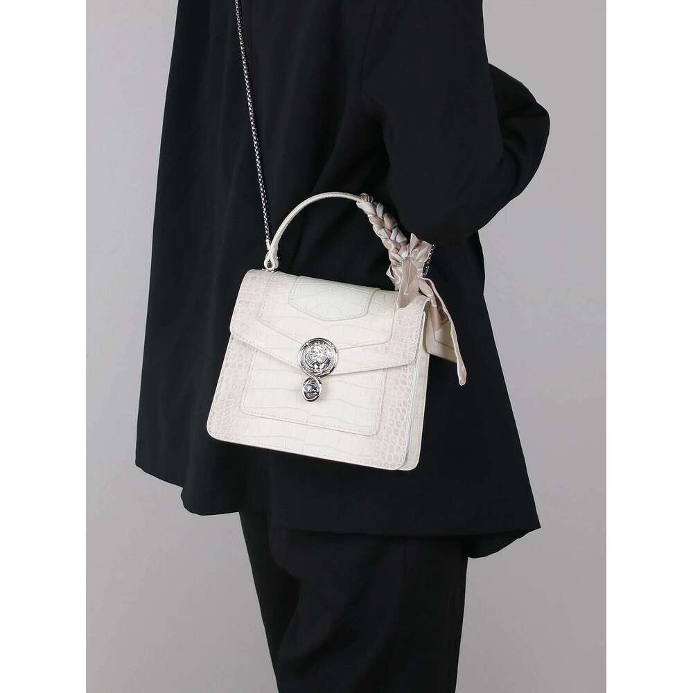 New 2025 Fashion Niche Design Organ Bag High-End Quality Temperament Ladies Handbag Himalayan Color Shoulder Slun