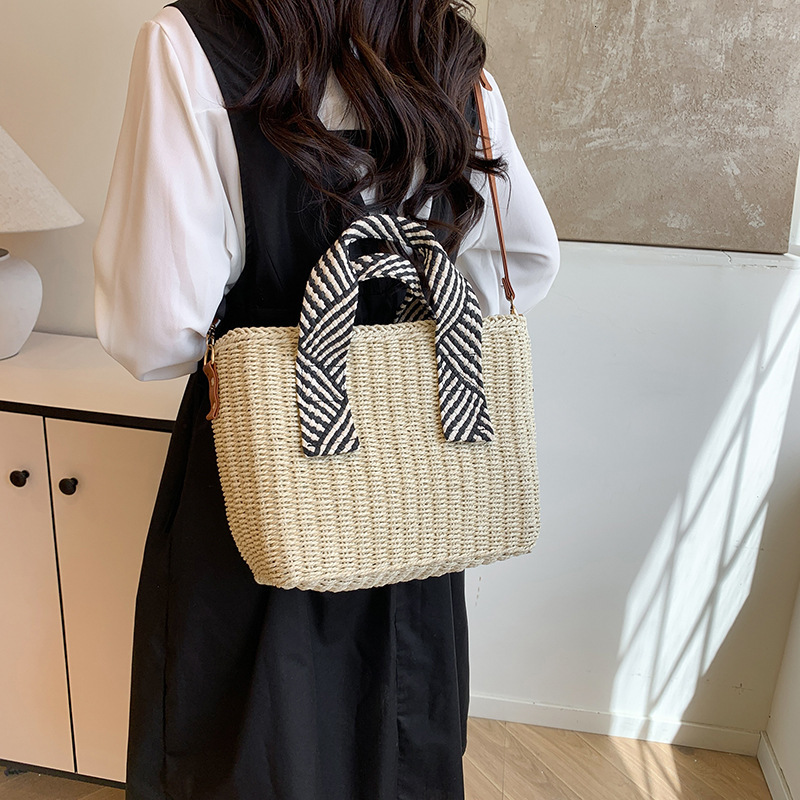 designer New Single Shoulder Handbag Straw Bag Tote Bag Beach Vacation Handbag Large Capacity Versatile Beach Woven Bag