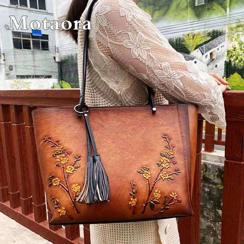 Vintage 3D Floral Embroidery Designer Large Capacity Women's Tote Bag Premium Cowhide Leather Handbags For Women 2025