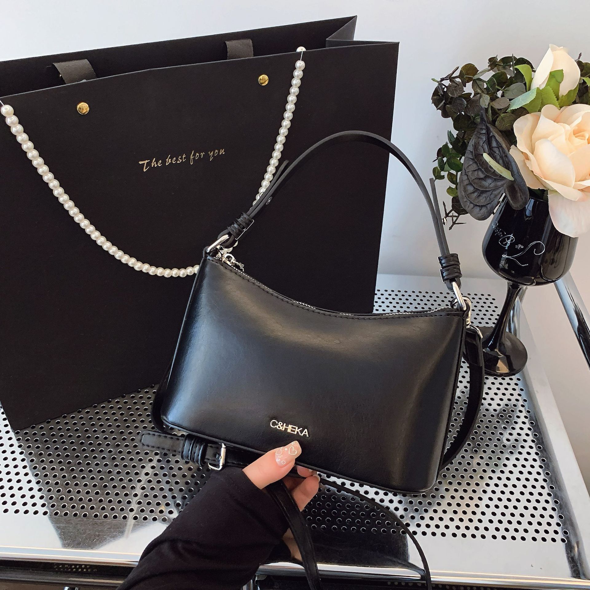 designer High-Quality Niche Bucket Bag 2025 New Women's Fashion Versatile Crossbody Bag Stylish Shoulder Underarm Bag