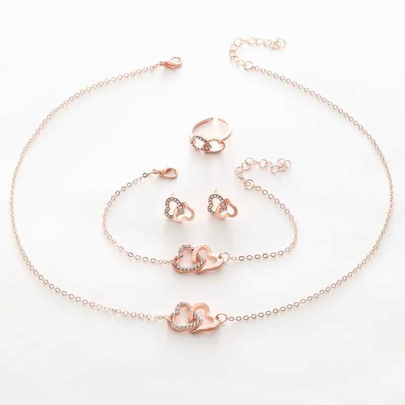 2024 Yeni Lks Basit ift Kalp Kolye Tak Seti Hafif Dn Hediyesi ift eftali Kalp Aksesuarlar Drt Paral Set Z250607