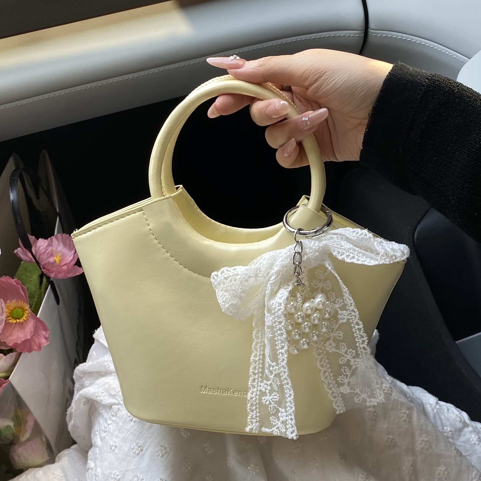 designer Niche Design High-End Sense Round Ring Handbag 2025 New Korean Version Versatile Fashion Single Shoulder Crossbody Bucke