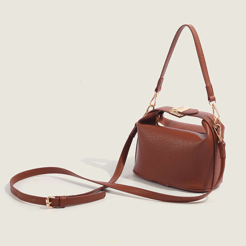 Niche Handbag for Women, Trending Red Brown Handheld High-end Crossbody Lunch Box Bag, 2025 New Casual Fashion Trendy Clothing