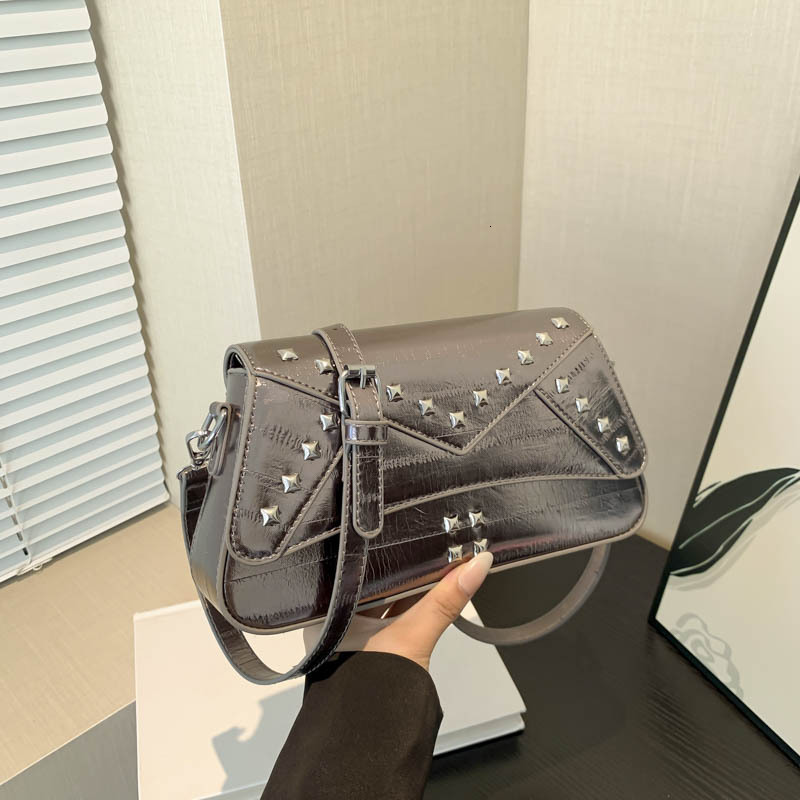Luxury Brand Designer Bag Studded Creative Personality Small Square Bag For Women 2025 New Sweet Cool Girl Shoulder Crossbody Bag Trendy Motorcycle Ba