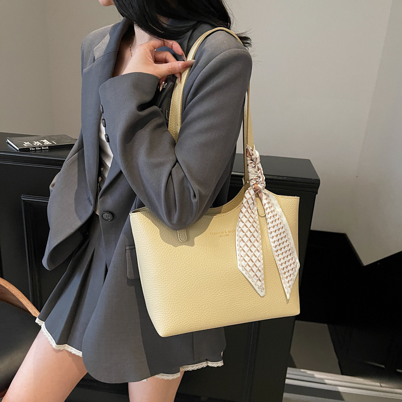 designer Large Capacity Vintage Underarm Bag for Women 2025 New Trendy Fashion Single Shoulder Bag Casual Class Commuter Tot