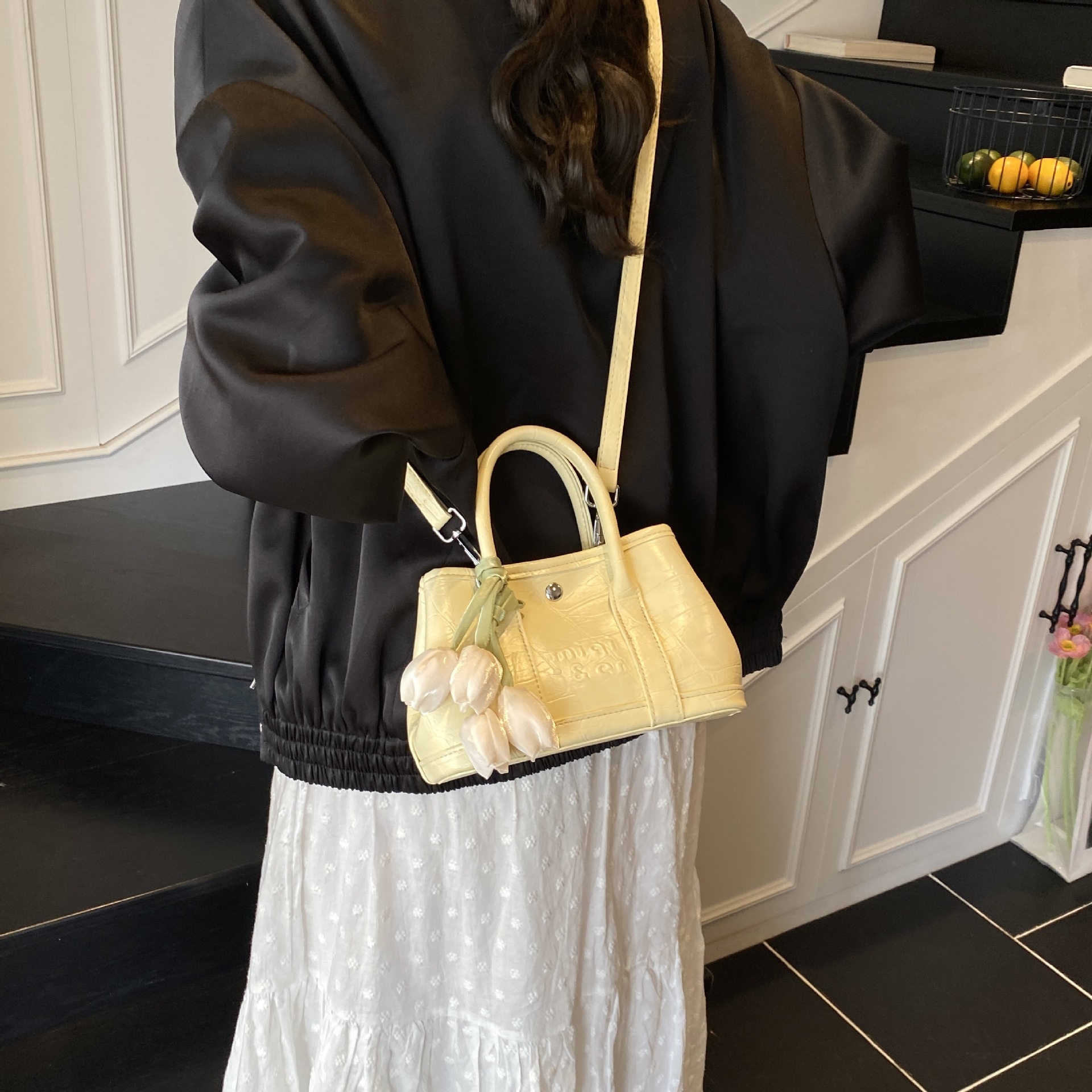 designer Korean Style Handbag for Women 2025 New Summer Commuter Simple Crossbody Bag Fashionable Textured Shoulder Bucket Bag