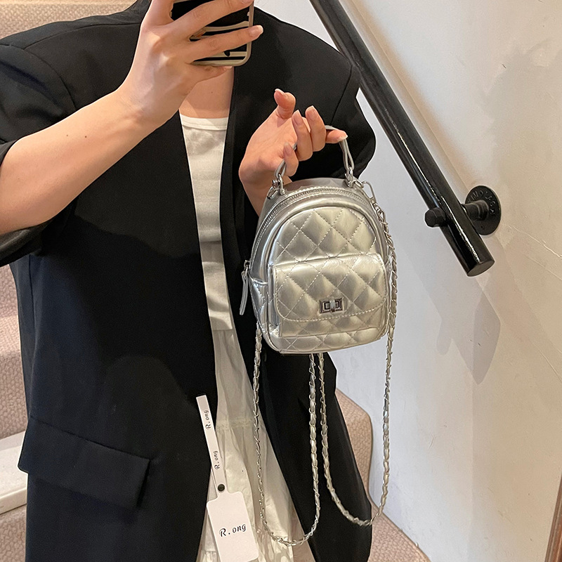 designer High-end Niche Quilted Chain Double Shoulder Small Bag for Women 2025 New Fashion Versatile Backpack Handbag