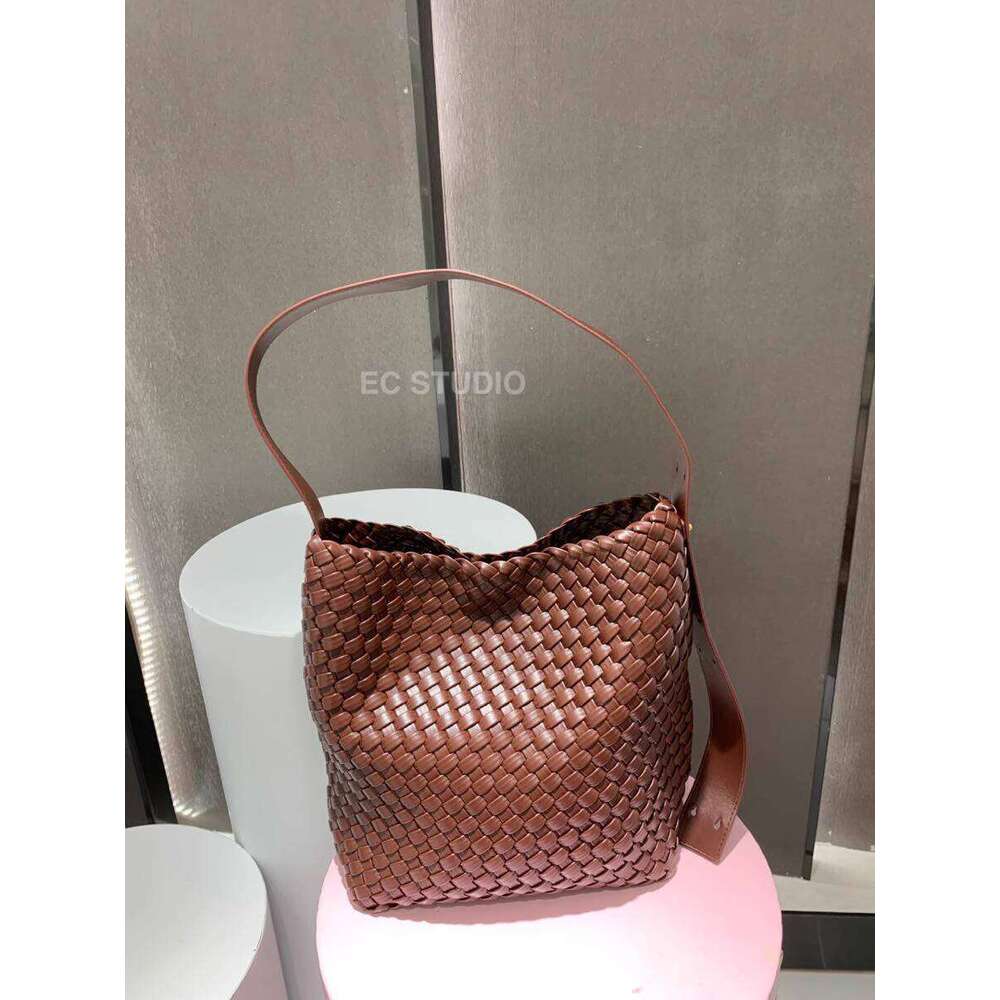 Summer New Women s Casual Woven Basket Shoulder Large Capacity Bucket Bag