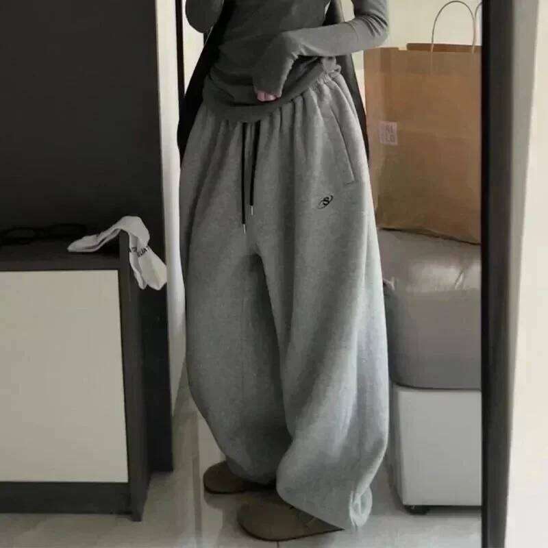 Streetwear Fleece Sweatpants Women Oversized Joggers Haruku Korean Thick Wide Leg Pants Winter Baggy Drawstring Trousers