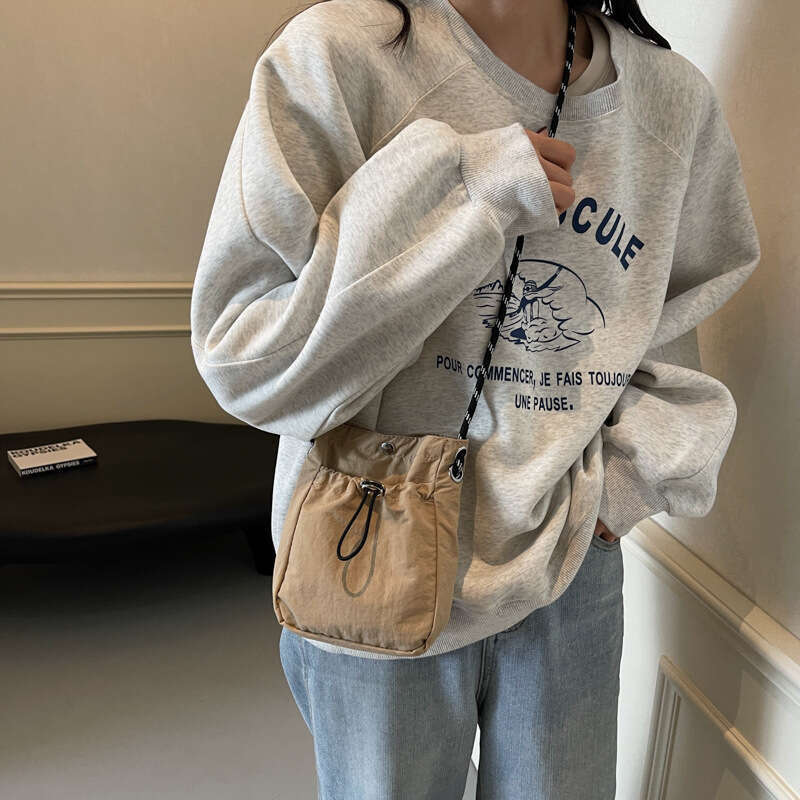 Korean Niche Canvas for Women 2024 New Trendy Fashion Square Versatile Casual Crossbody Small Bag