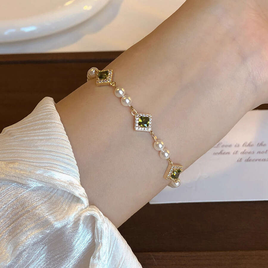 French Style Zircon Pearl Rhombus Light Niche High-end Sense Bracelet Fashionable Temperament Versatile Women's Jewelry