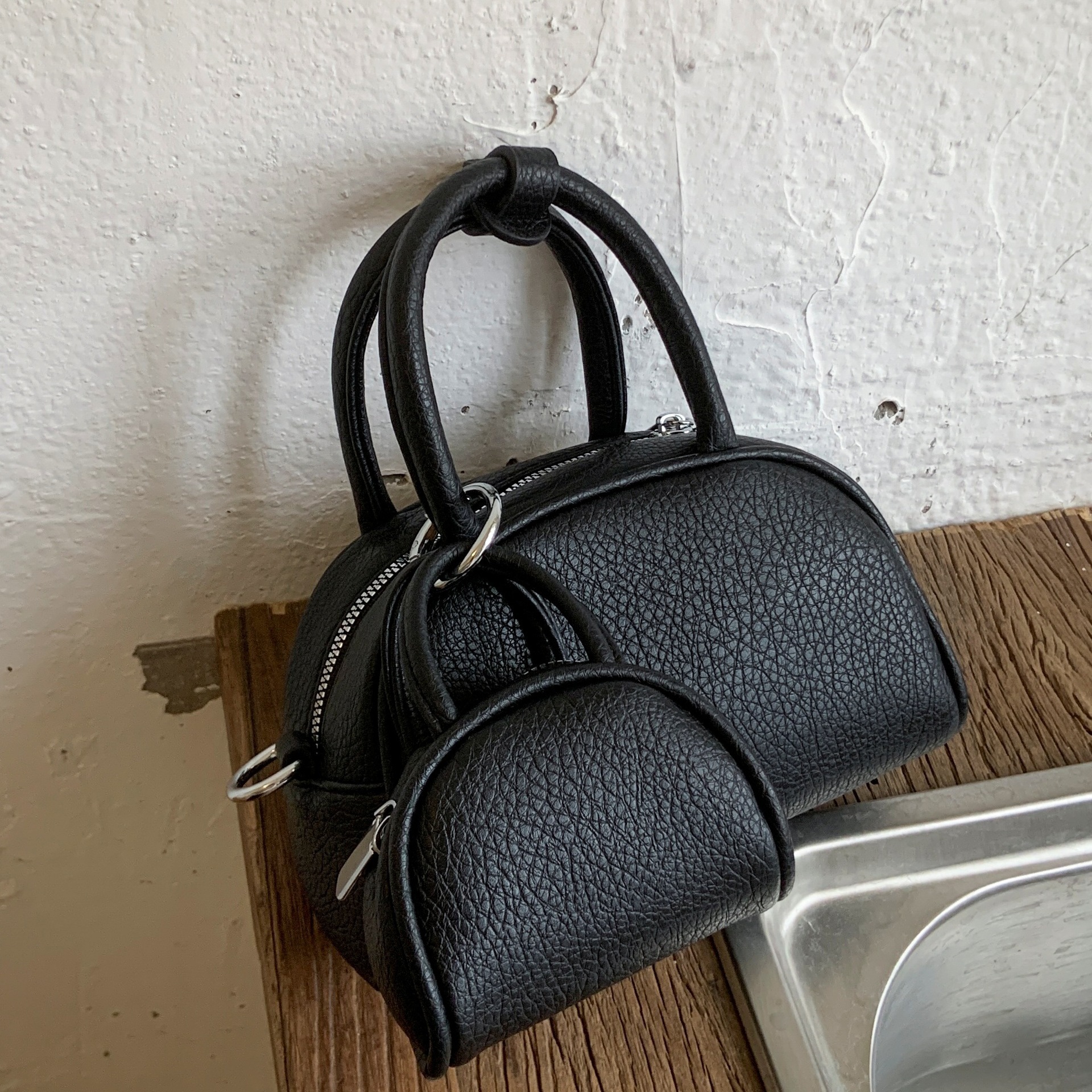 designer High-end Fashion Small Bag for Women 2025 New Stylish Versatile Handbag Niche Trendy Shoulder Bowling Bag