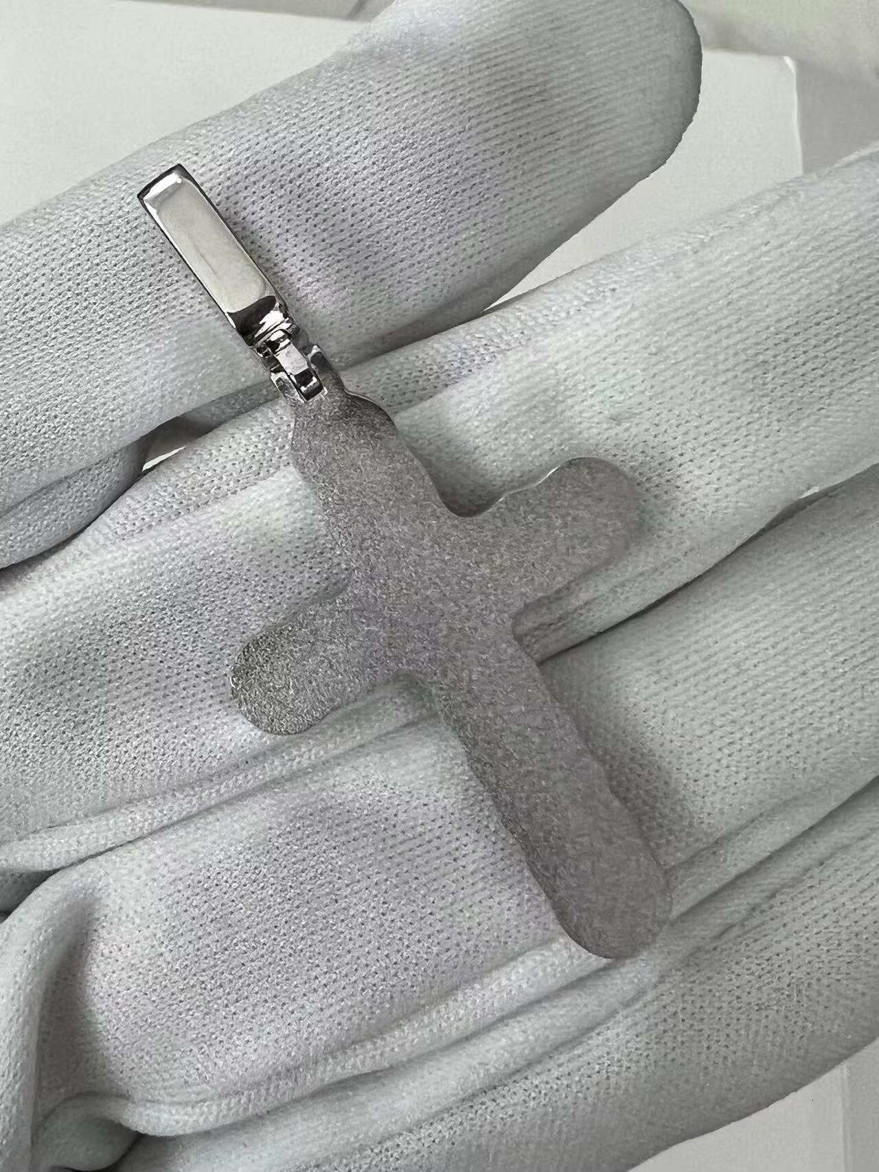 Wholesale Luxury VVS Moissanite Diamond Tennis Chain with Cross Necklace Silver Plated Jewelry Chain