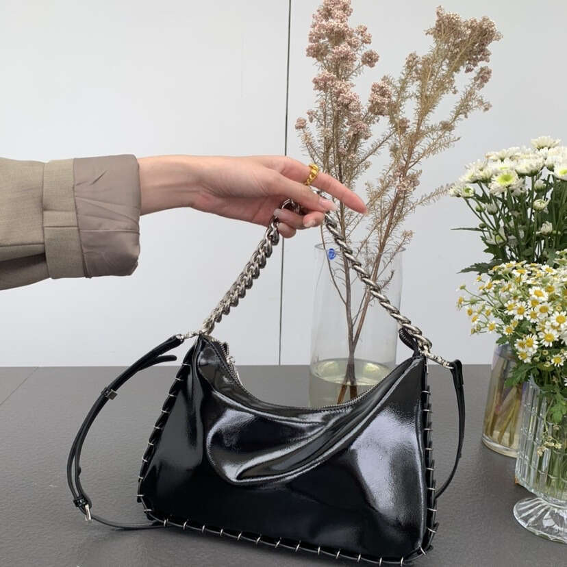 TikTok Internet Celebrity New Thick Chain Underarm Shiny Leather Shoulder Heavy Woven Fashion Women s Bag