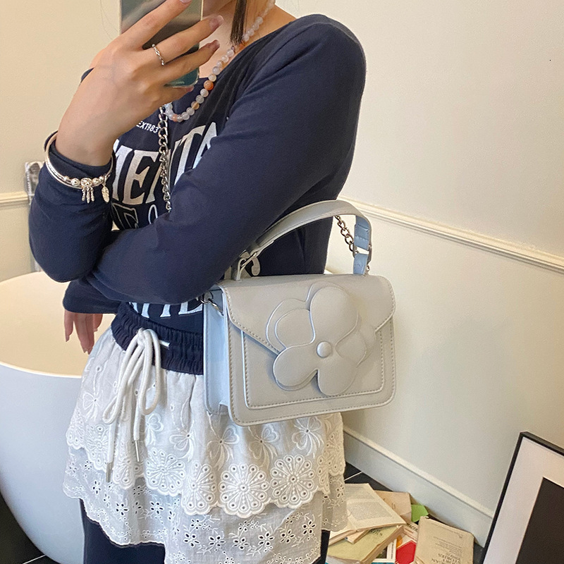 designer Women's Bag 2025 New Summer Fresh Literary Flower Small Square Bag Sweet Cute Crossbody Underarm Bag Trend