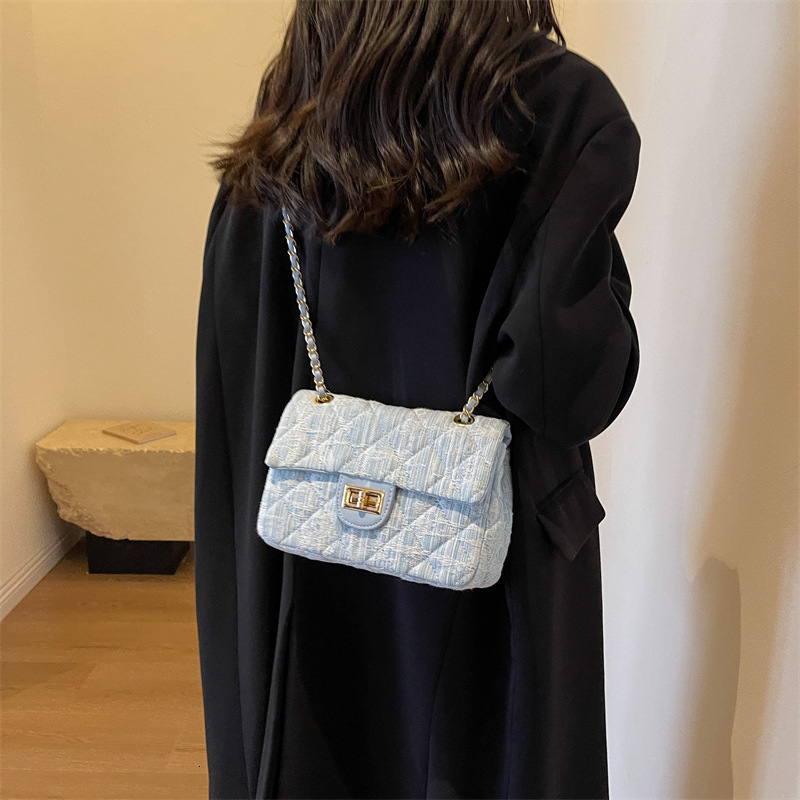 designer Quilted Chain Underarm Bag for Women 2025 New Trendy Texture Autumn Winter Denim Versatile Shoulder Crossbody Small Square Bag