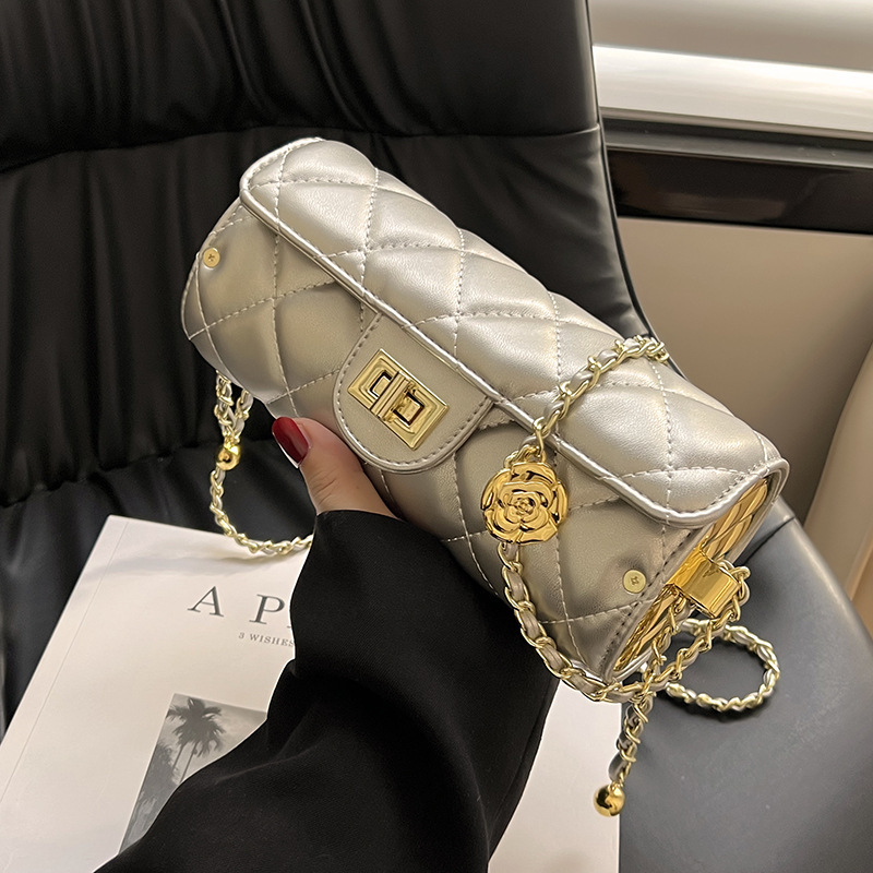 Luxury Brand Designer Bag Small Bag For Women 2023 Autumn Winter New Fashion Pen Holder Chain Bag Camellia Phone Bag Quilted Shoulder Crossbody Bag