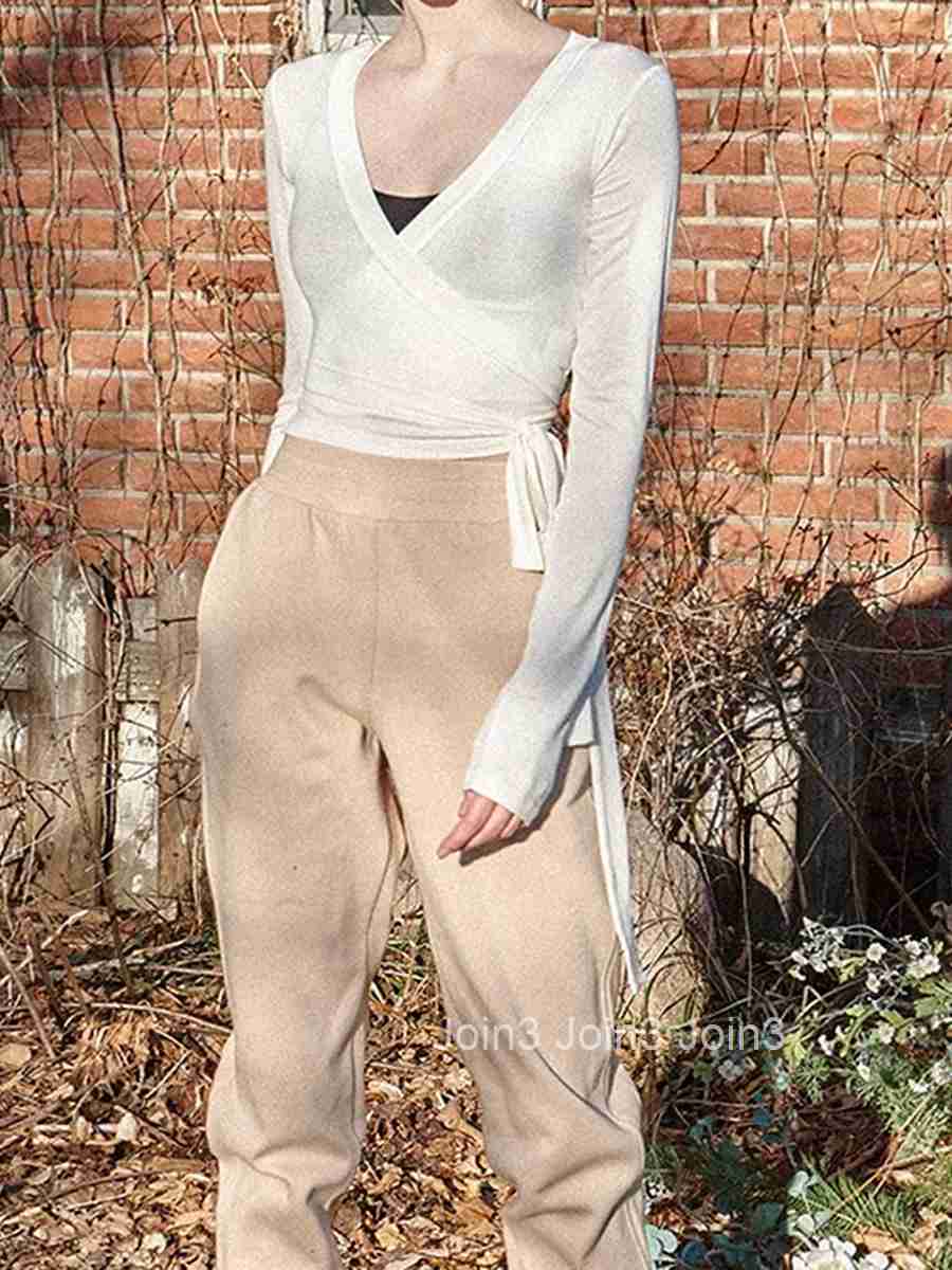 Elegant Ladies Ballet Wrap Top with v Neckline and Tie-up Detail Fit Long Sleeve Crop Cardigan in Solid Color