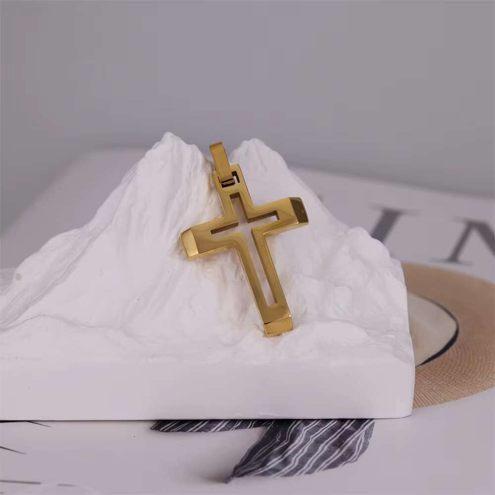 Cheap Price Personalized Stainless Steel Cross Pendant Men Women Gold Plated Pendant Jewelry