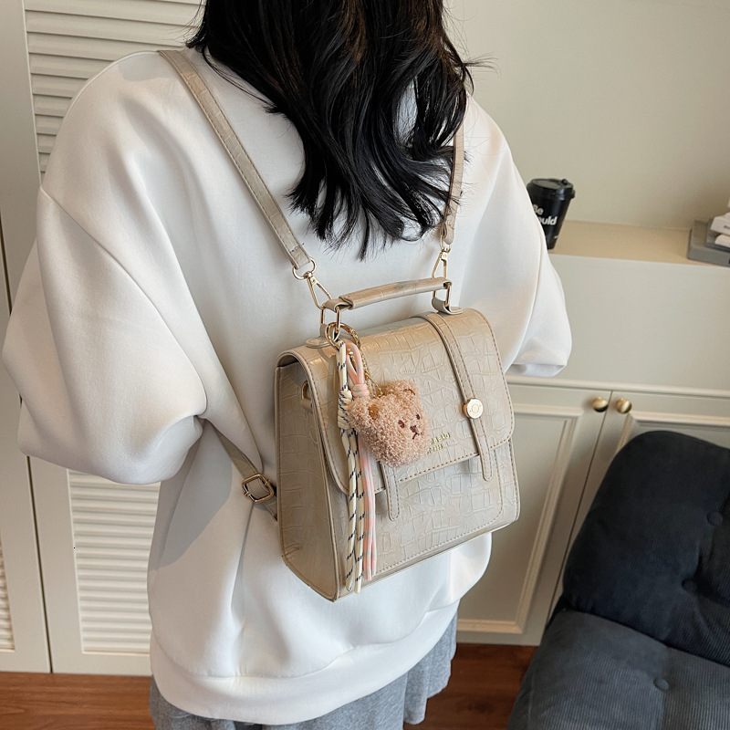 designer High-End Double Shoulder Bag for Women 2025 New Fashion Versatile Commuter Backpack for College Students Travel Handbag