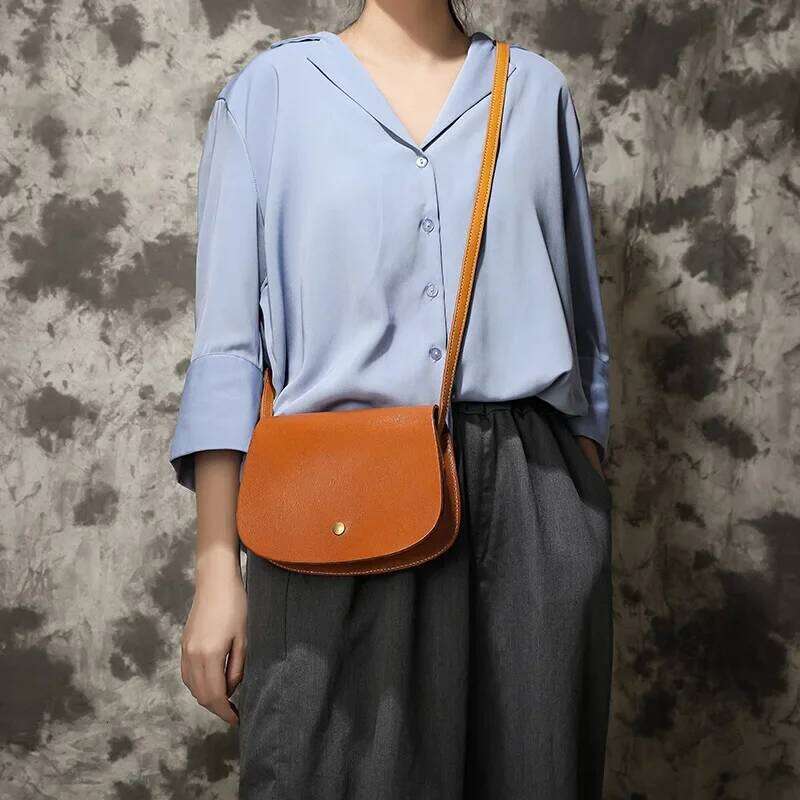 Transman Handmade 2021 Classic Revised Corduroy Cow Leather Small Crossbody Women's Preppy Style Versatile Saddle Bag 21001