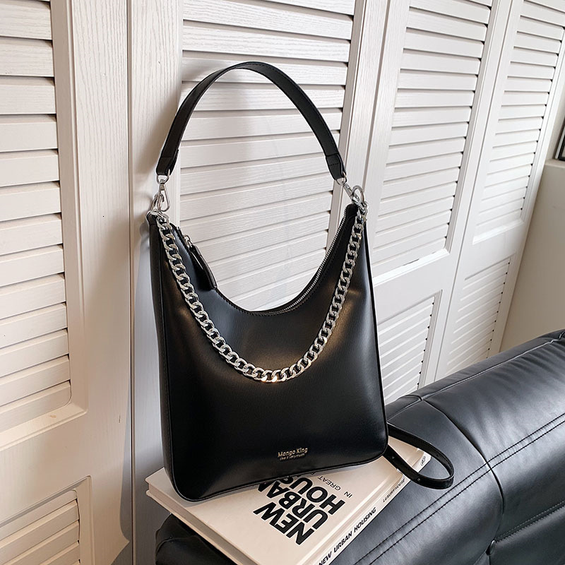 Free Shipping Designer Bag light Luxury Simplicity Autumn And Winter New Maillard Style Fashion Shoulder Chain Design Atmospheric Crossbody Bag