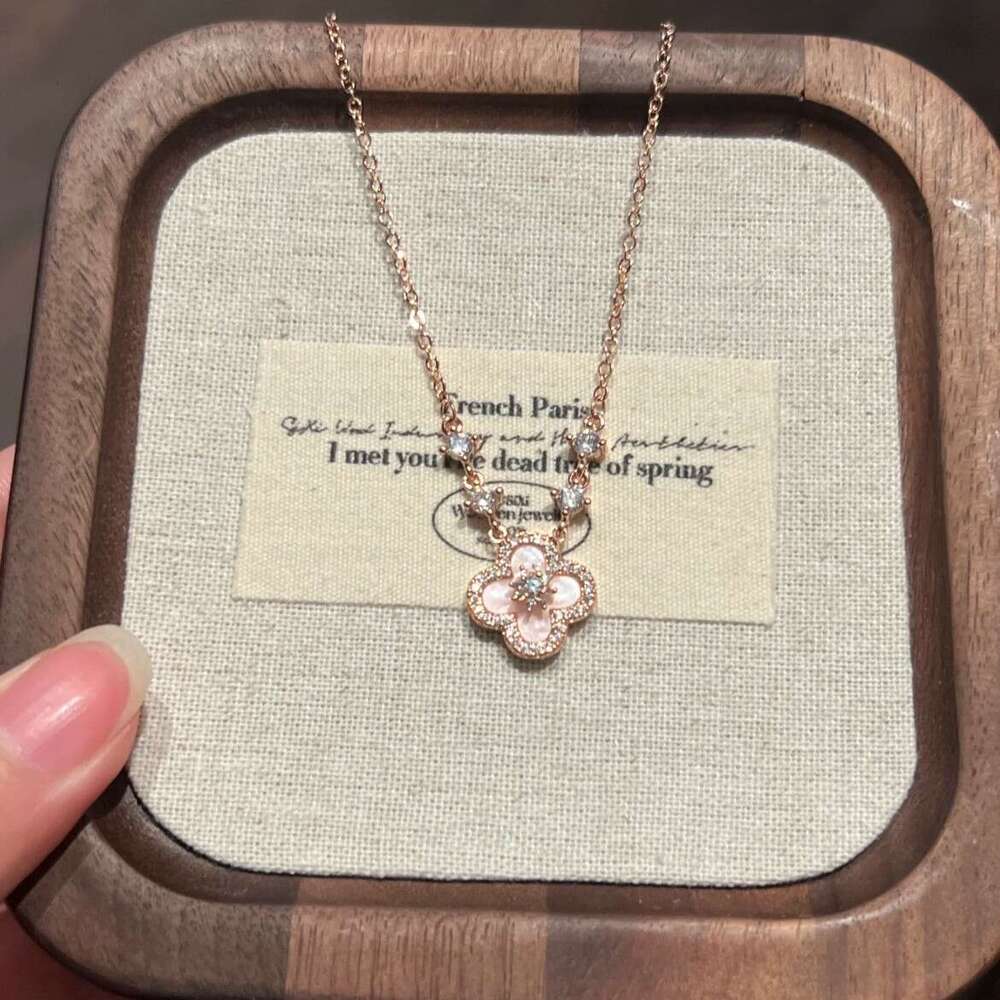designer jewelry Real Gold Plated Zircon Rhombus Mother-of-Pearl Ins Niche Versatile Clavicle Chain Fashion High-End Sense Necklace for Women with gif