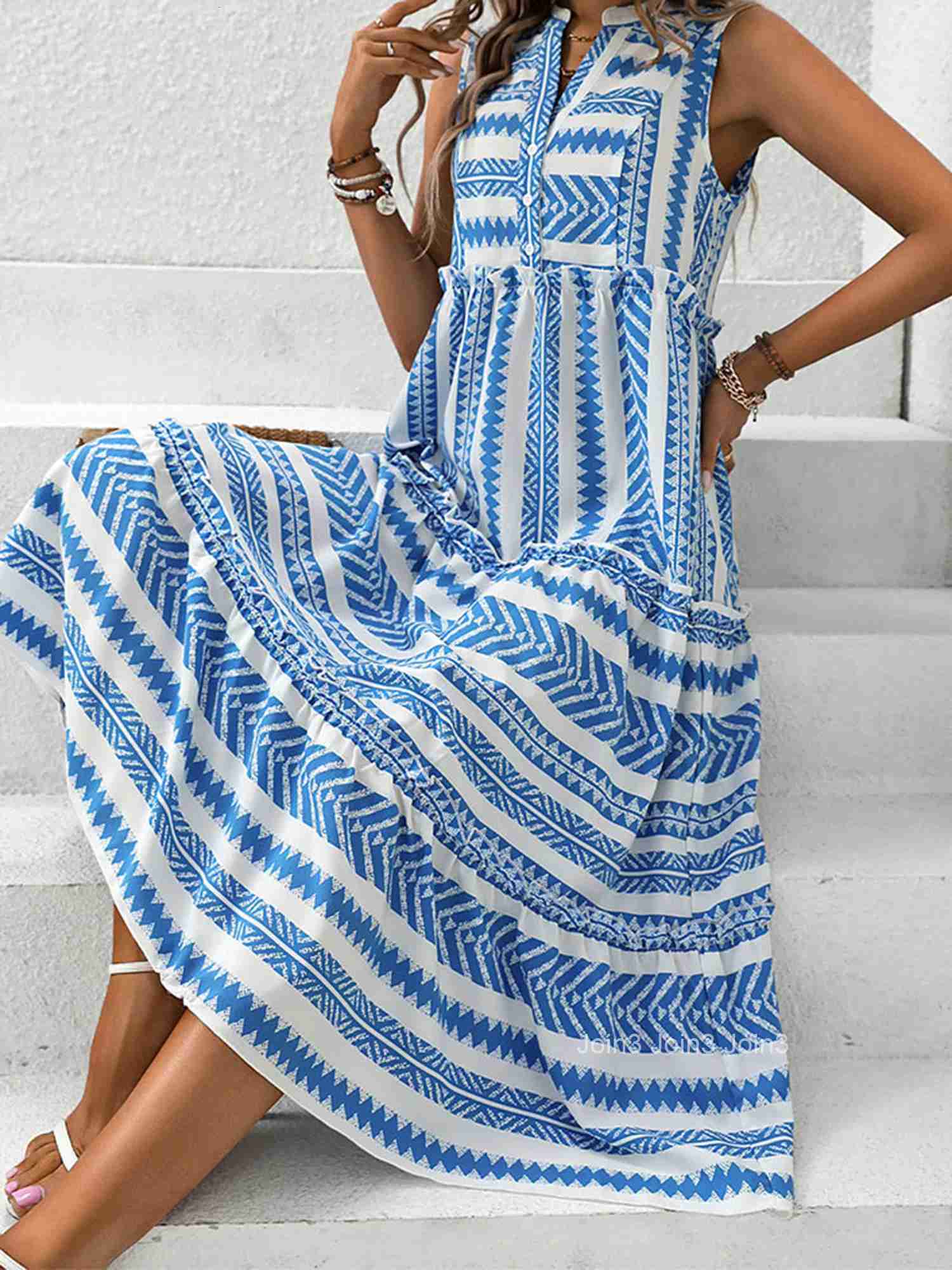 Elegant Floral Print Sleeveless Dress with V-neck and Button Detail for Womens Summer Beach Party or Streetwear Club