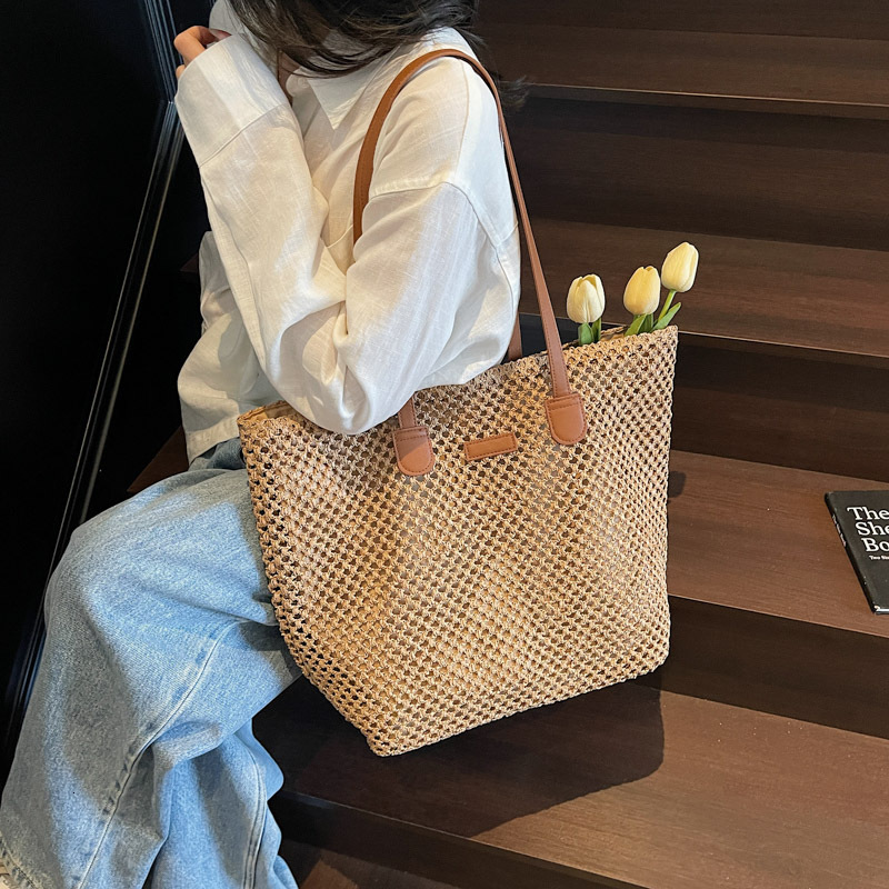designer New Fashion Single Shoulder Straw Bag Large Capacity Tote Bag Women Handwoven Straw Bag Vacation Style Beac
