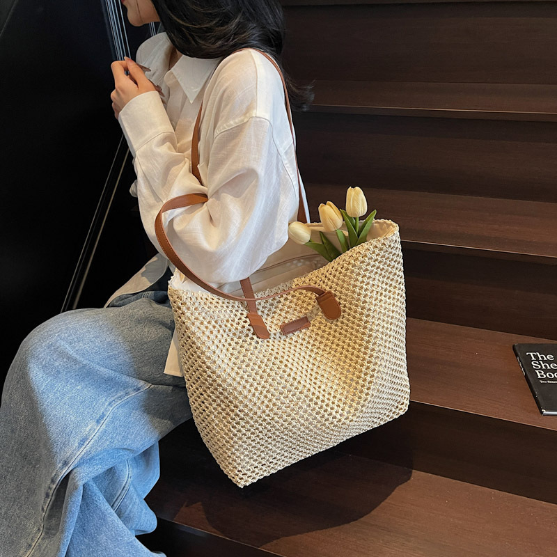 designer New Fashion Single Shoulder Straw Bag Large Capacity Tote Bag Women Handwoven Straw Bag Vacation Style Beac