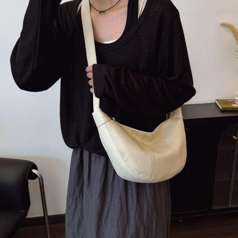 designer Large Capacity Retro Dumpling Bag for Women 2025 New Trend Lazy Style Shoulder Bag Niche Commuter Crossbody Croissant Bag