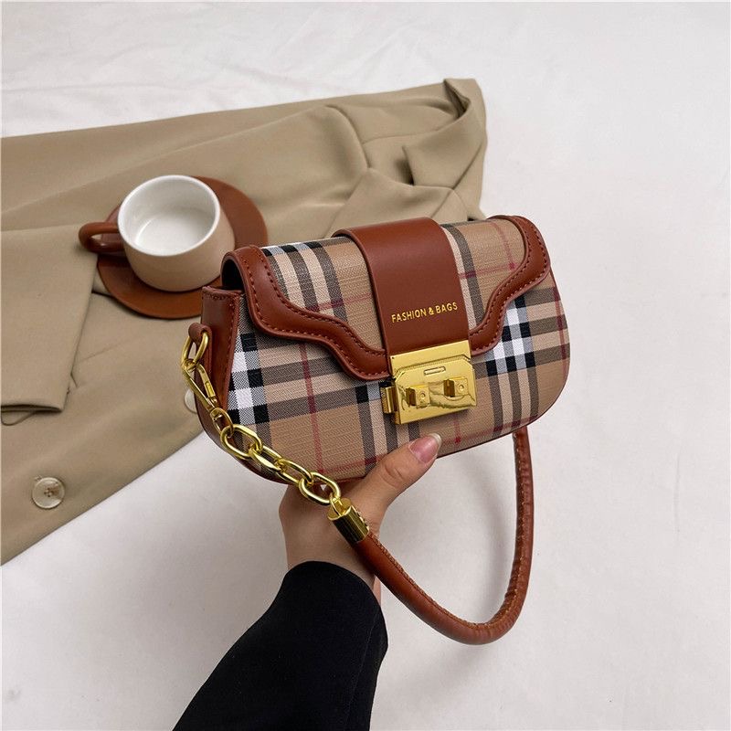 Luxury Fashion Casual Shoulder Bag Saddle Bag Hot Free Shipping Shoulder Handbag Fashionable Letter Daily Flap for Women Designer Shoulder Totes Bags 