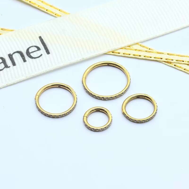 Stainless Steel Zirconia Male Threaded Piercing Stud with Claw Head for Piercing Jewelry Accessories for Nose Ear and Lip