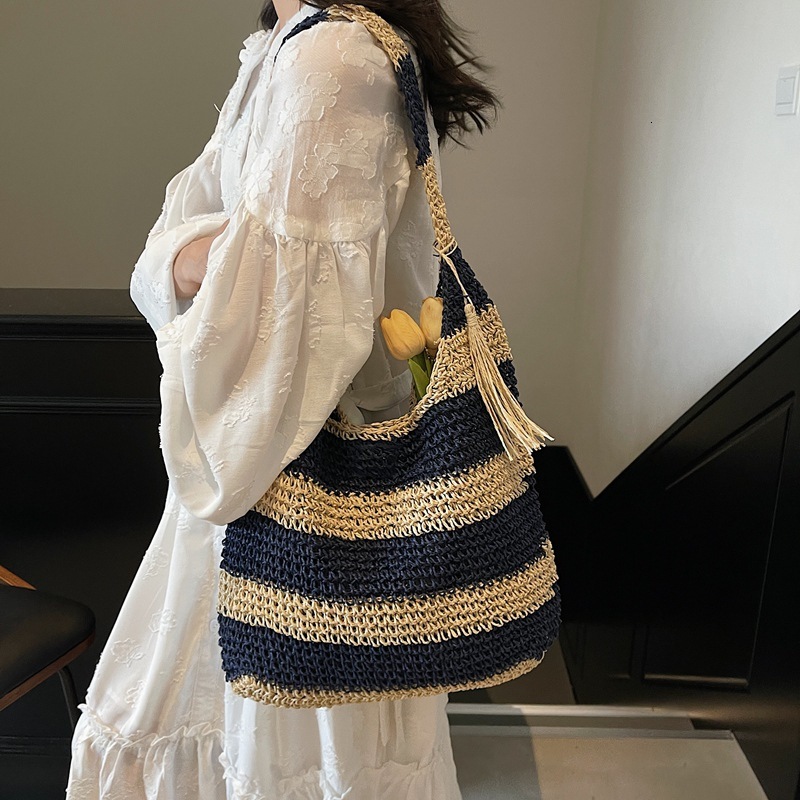 designer Summer Woven Bag for Women 2025 New Fashion Vacation Beach Bag Casual Bucket Bag Retro Color-Block Underarm Bag