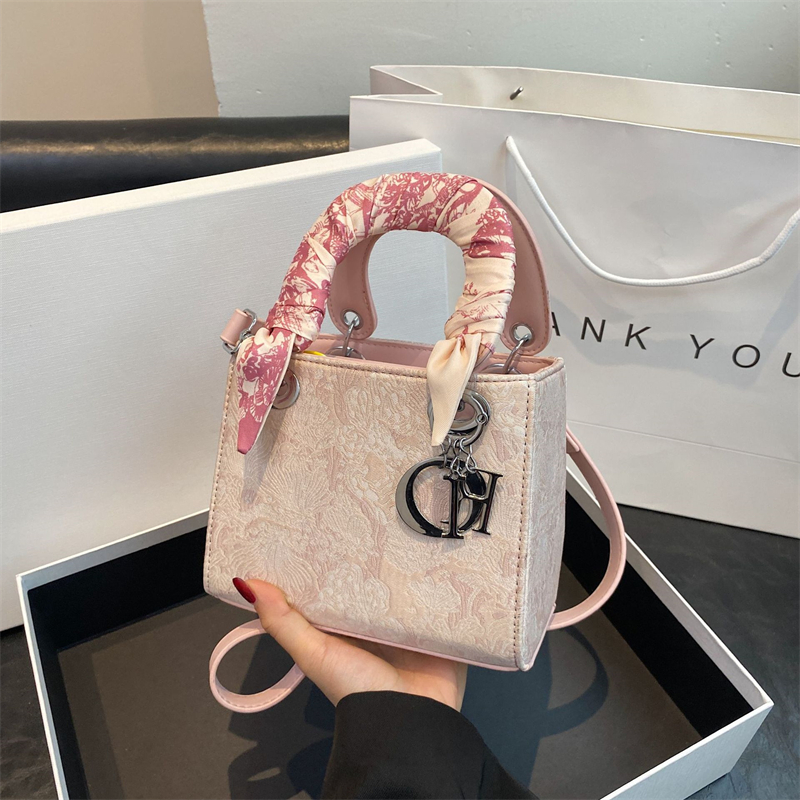 hot free shipping designer Shoulder shoulder for woman Spring and summer classic flap casual cross bag pink blue