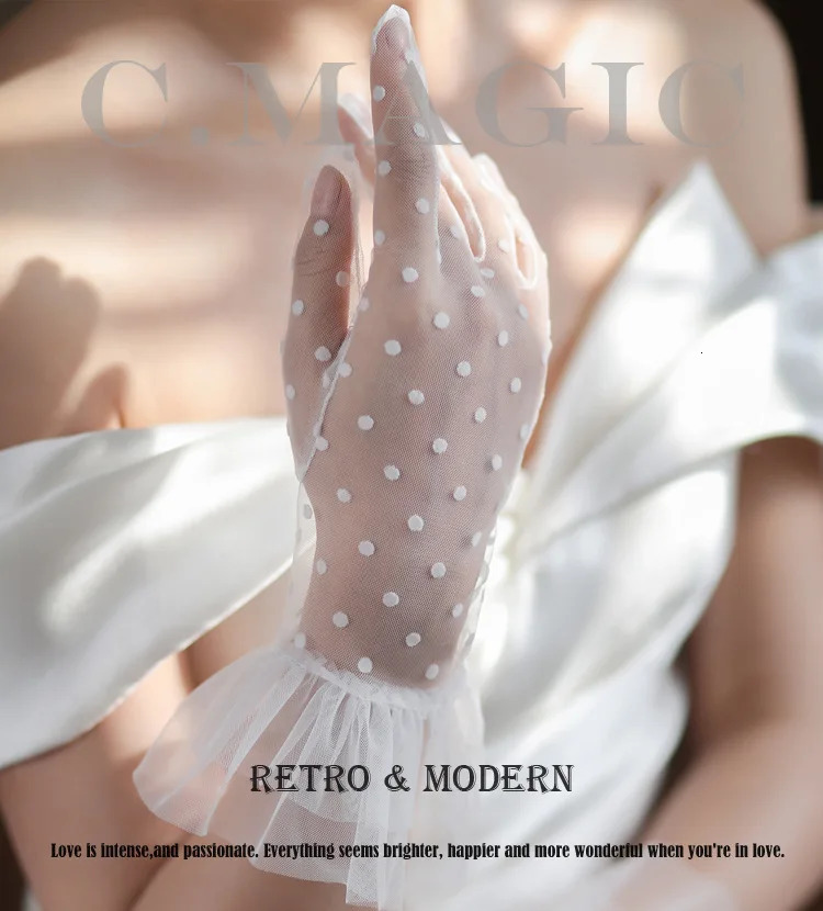 Bride Gloves Elegant Wedding Accessories Short Mesh Bridal White Lace Gloves For Women Bridesmaid Prom Party Gloves 250603