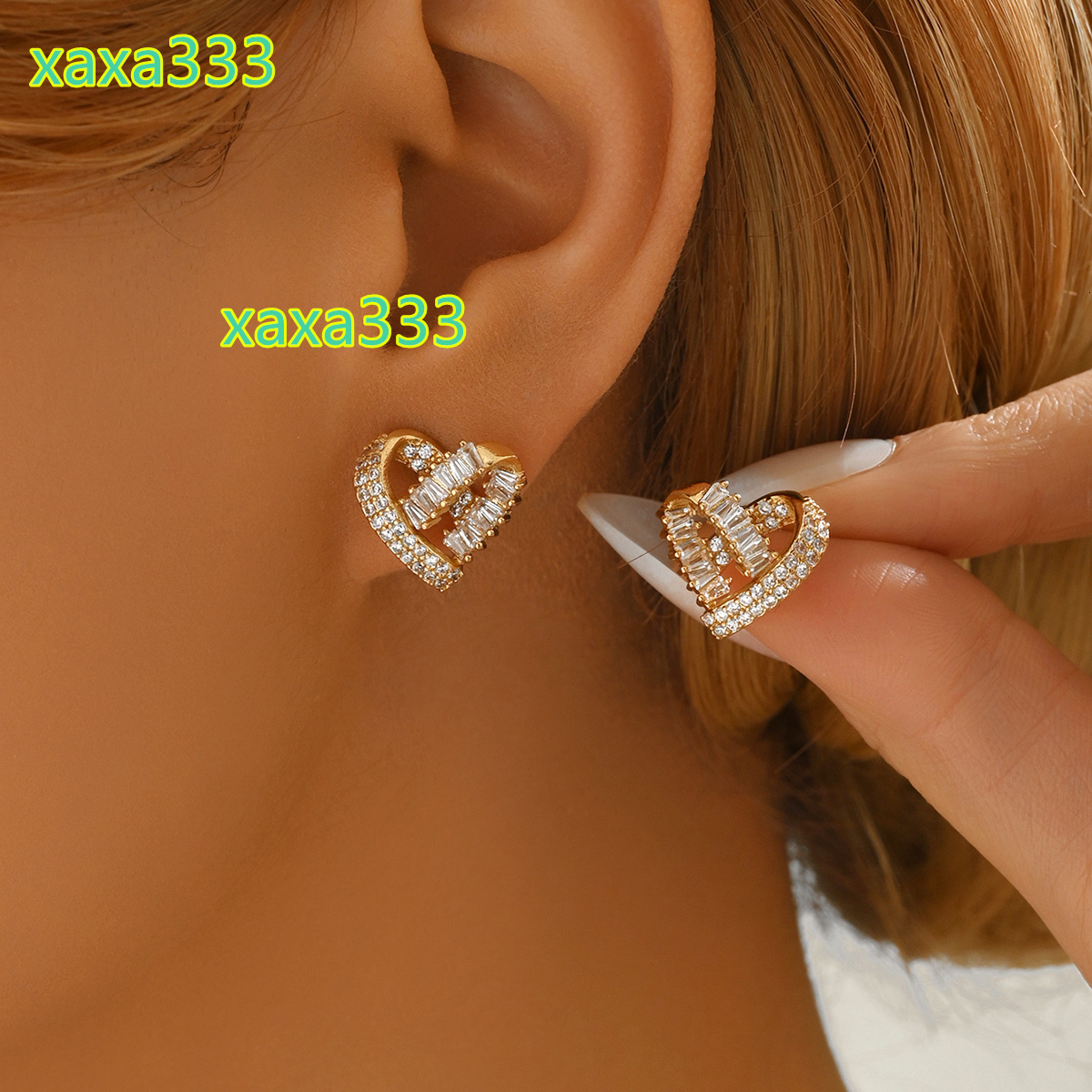 Womens Fashion Stud Earrings High Quality Pure Copper New Product Design Gifts with Rotating Heart and Zircon Stone