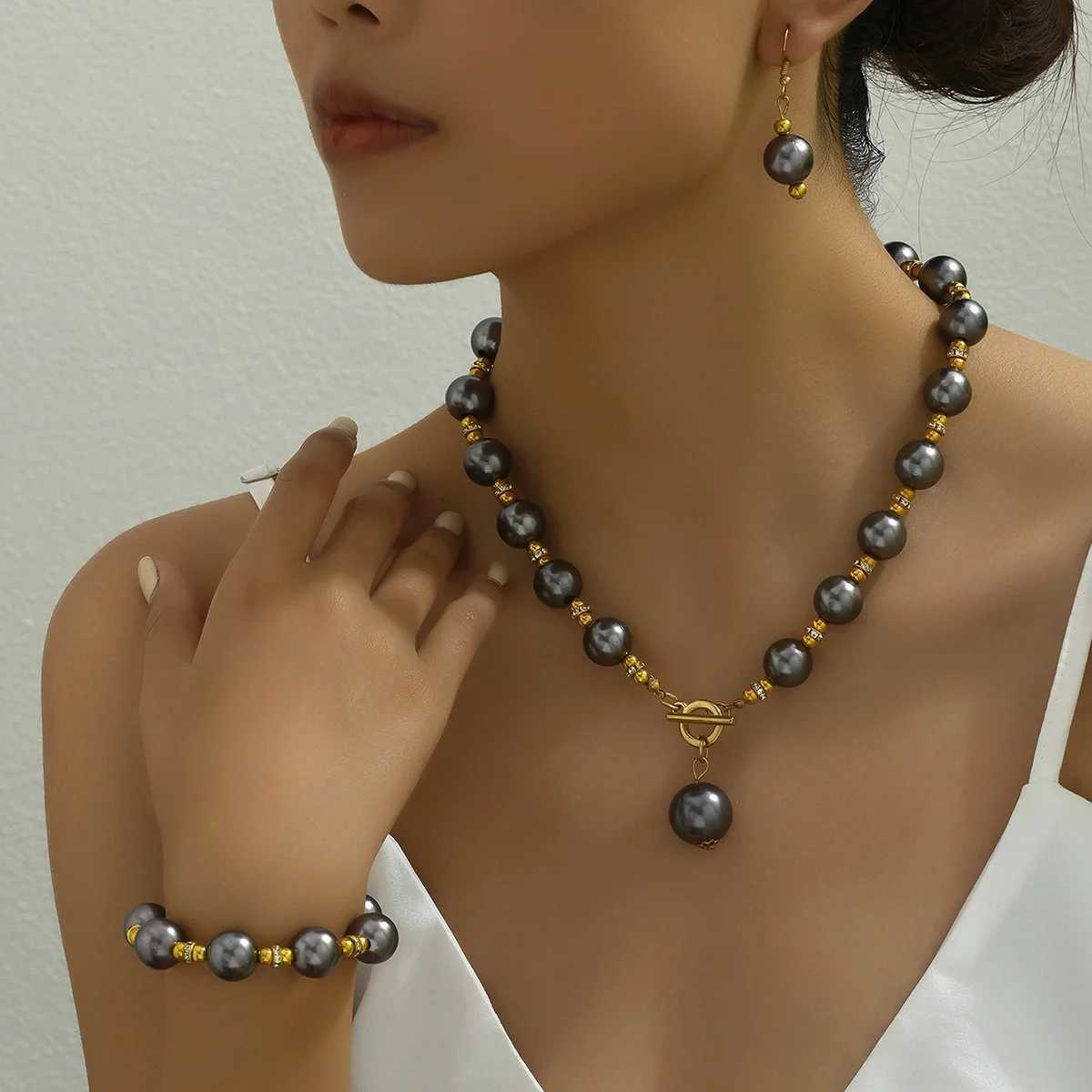 Obeg 3 Pcs Vintage Pearl Jewelry Set Necklace Hoop Earring Sweet Korean Temperament Pretty Design For Women Trendy Gift Z250607