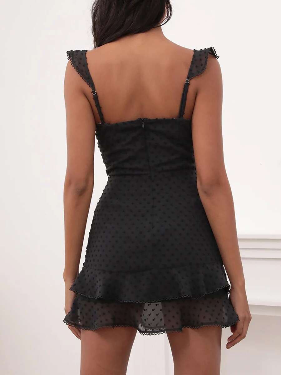 Elegant Sleeveless Bodycon Dress with Sweetheart Neckline and Polka Dot Chiffon Tiered Hem - Stylish Mini Dress for Women