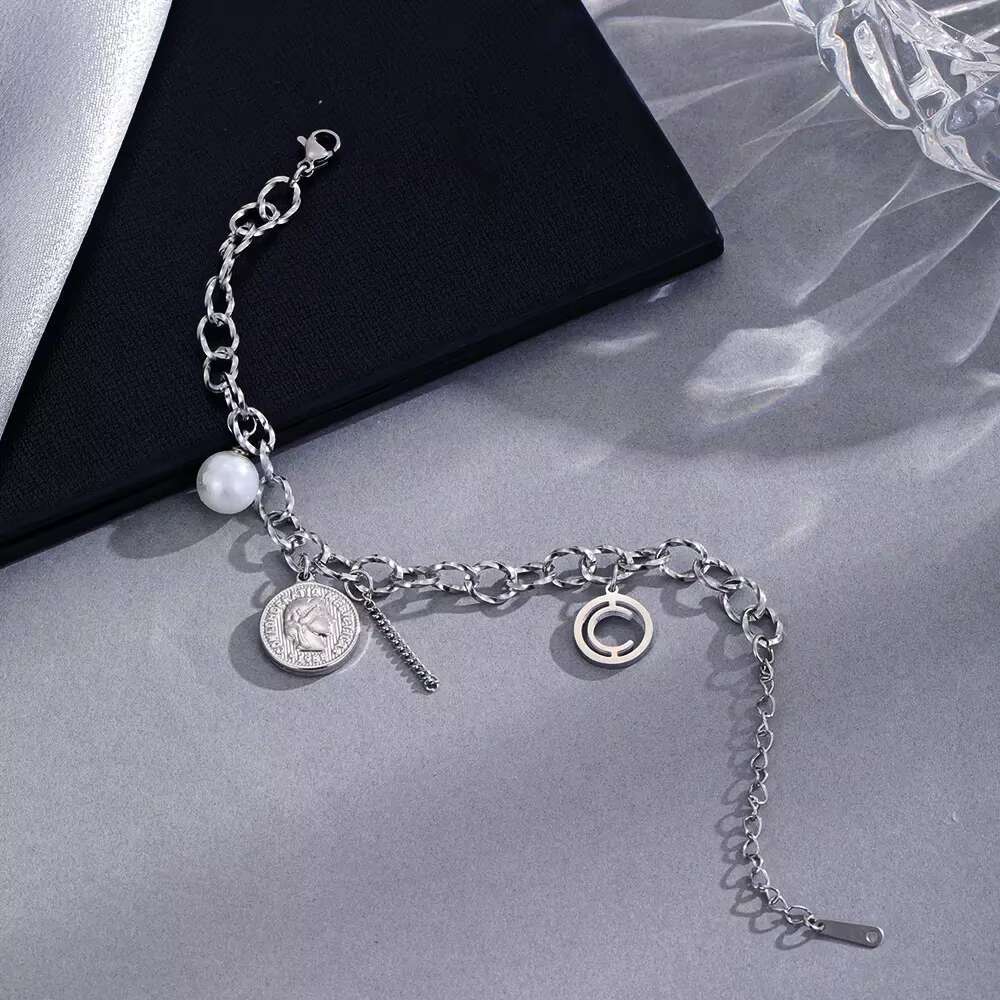 Hot Sale Cuban Fashion Chain Link Bracelet for Men Women Silver Color Gold Featuring Pearl Simple Icon for Parties Trendy Design