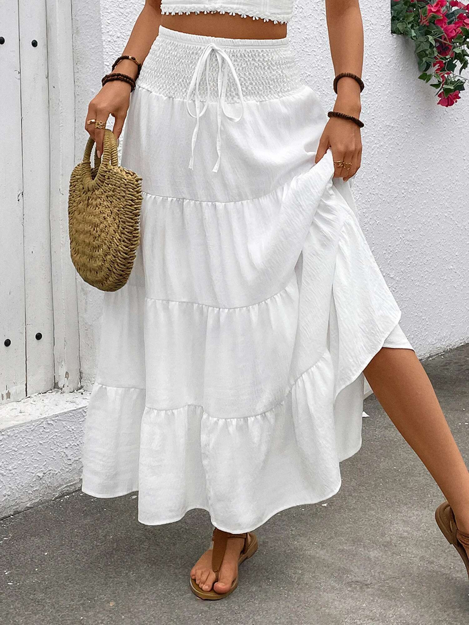 Ladies Stylish High-waisted Skirt with Bohemian Flair and Ruffled Detailing Perfect for Summer Beach Getaways and Urban