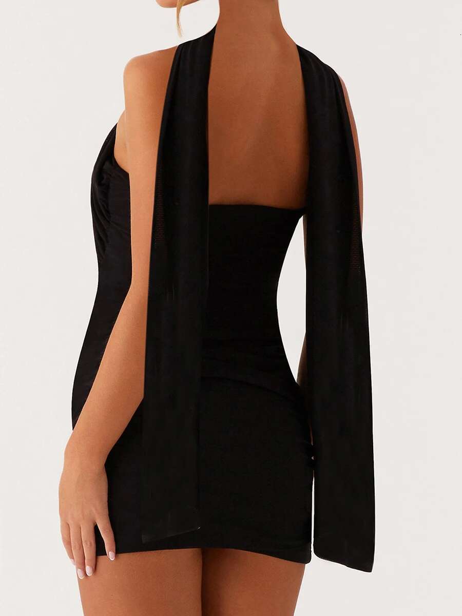 Elegant Sleeveless Maxi Dress with Belted Waist and Floral Print Design Perfect for Summer Parties and Events