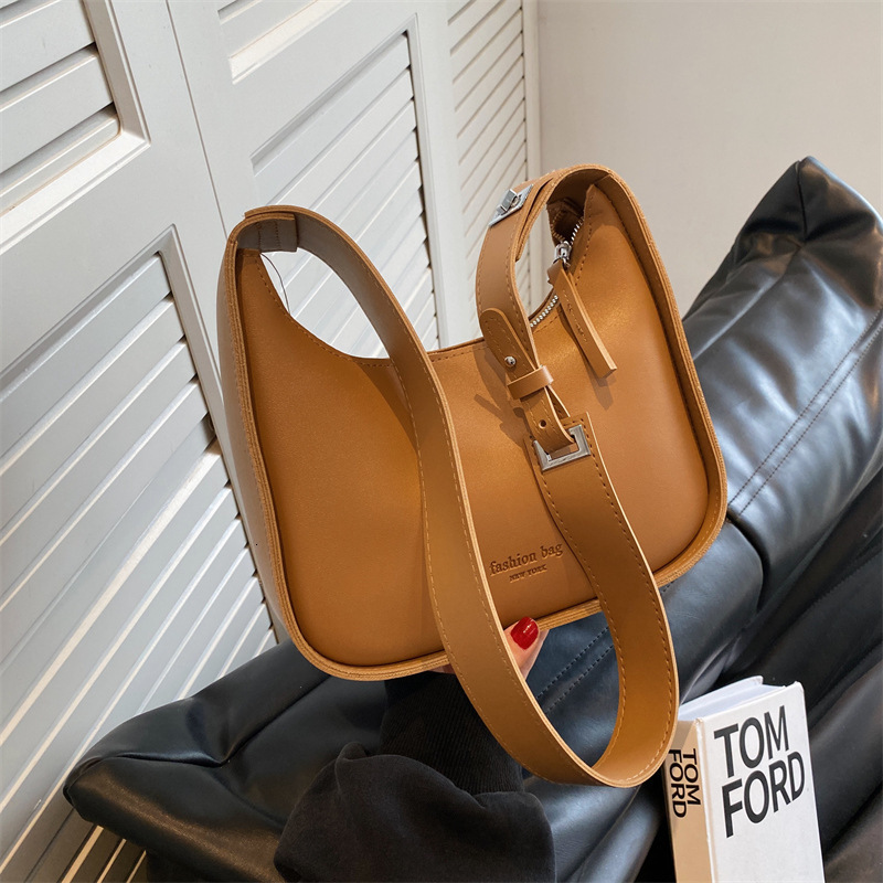 designer Niche Design Crossbody Bag 2025 New High-end Fashion Women's Bag Versatile Texture Casual Shoulder Underarm Bag Trend