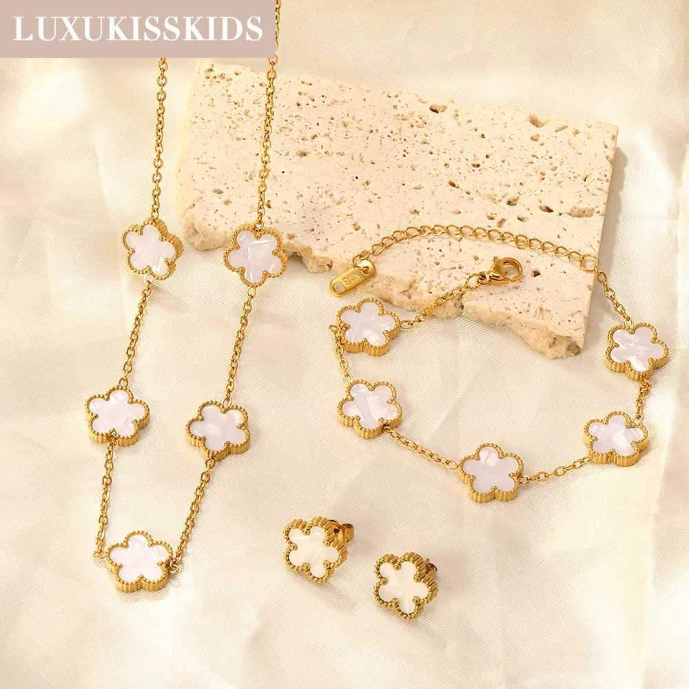 LUXUKISSKIDS Minimalist 3PCS Golden Five- Flower Necklace Earrings Jewelry Sets Shell Dailywear Party Gifts Z250607