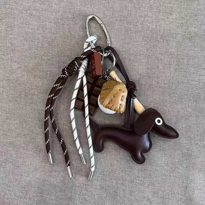 Leather Dachshund Bag Pendant Creative Keychain Lanyard bag Accessory Key Pendant Car Keyring Gift XJ250607