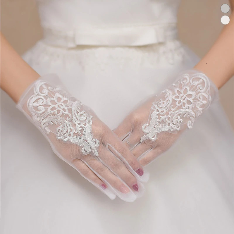 Elegant Bridal Gloves Full Finger Wrist Length Tulle Lace Wedding Accessories for Women Bride 250603